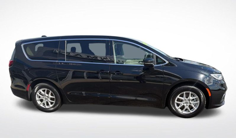 2024 Chrysler Pacifica Touring L – CCA0192 full