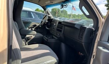 2017 Chevrolet Express 2500 Work Van – BC261390A full