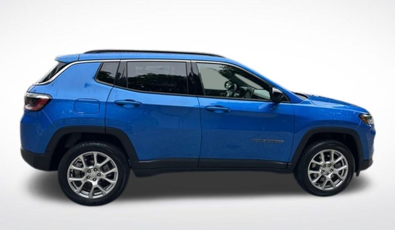 2023 Jeep Compass Latitude Lux – BCP0341 full