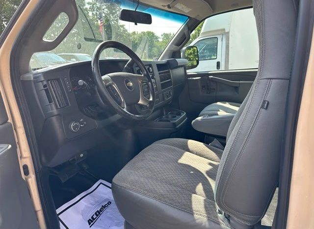 2017 Chevrolet Express 2500 Work Van – BC261390A full